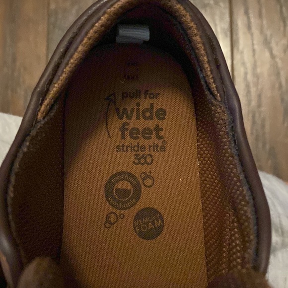 2 pairs of boots/shoes.   Size 8/8W.  Brown shoes are NWOT. - Picture 8 of 8